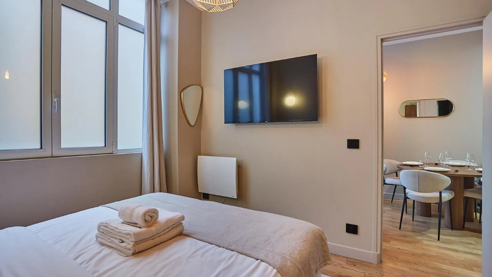 Center Of By Prestige Paris